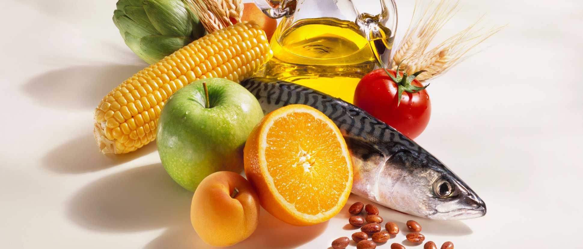 161027-Fruit-rich-Mediterranean-Diet-may-lead-to-a-reduction-in-age-related-macular-degenerationjpg