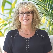 Dr Lesley Braun